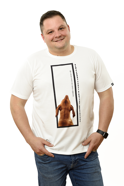 Mikszáth Kálmán: Nem a póráz teszi a kutyát hűségessé.